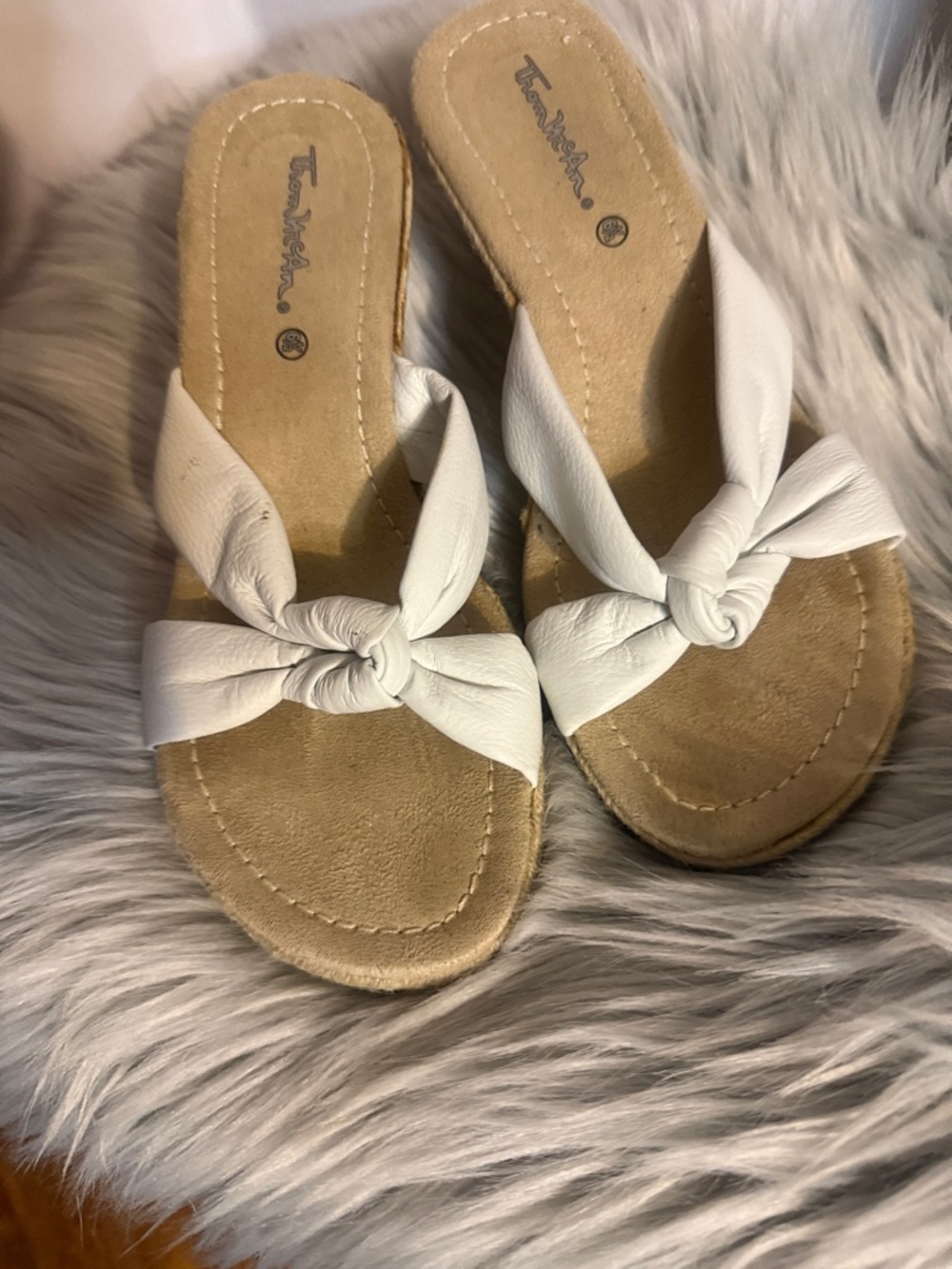Thom McAn White Knotted Leather Slide Sandals 6.5